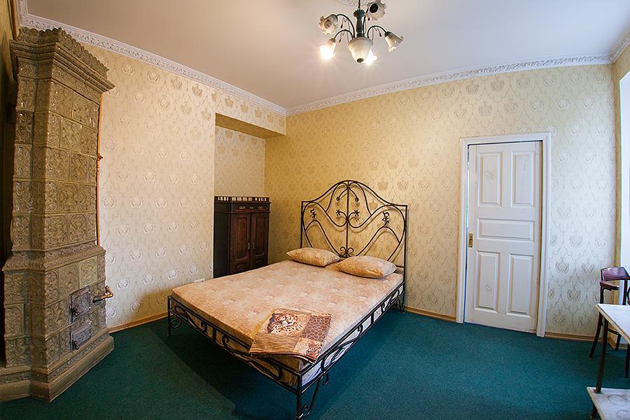 Historic Apartment Near Rynor Square Львов Экстерьер фото